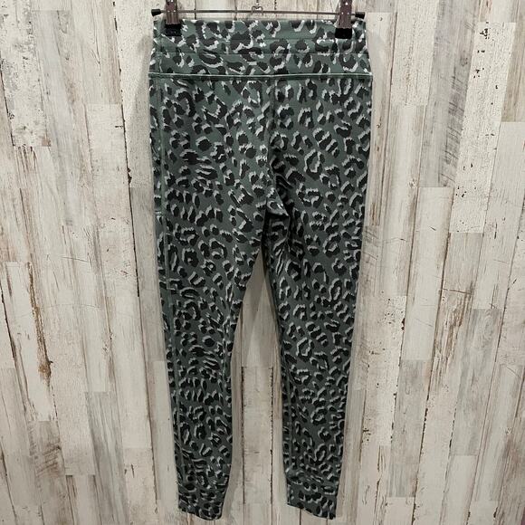 Aerie Offline Green Jacquard Peak Leopard Animal Print Leggings Pants Size Small - Picture 4 of 7